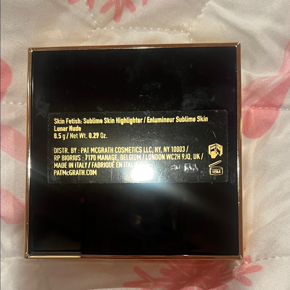 Pat McGrath Labs highlighter - Picture 2 of 3